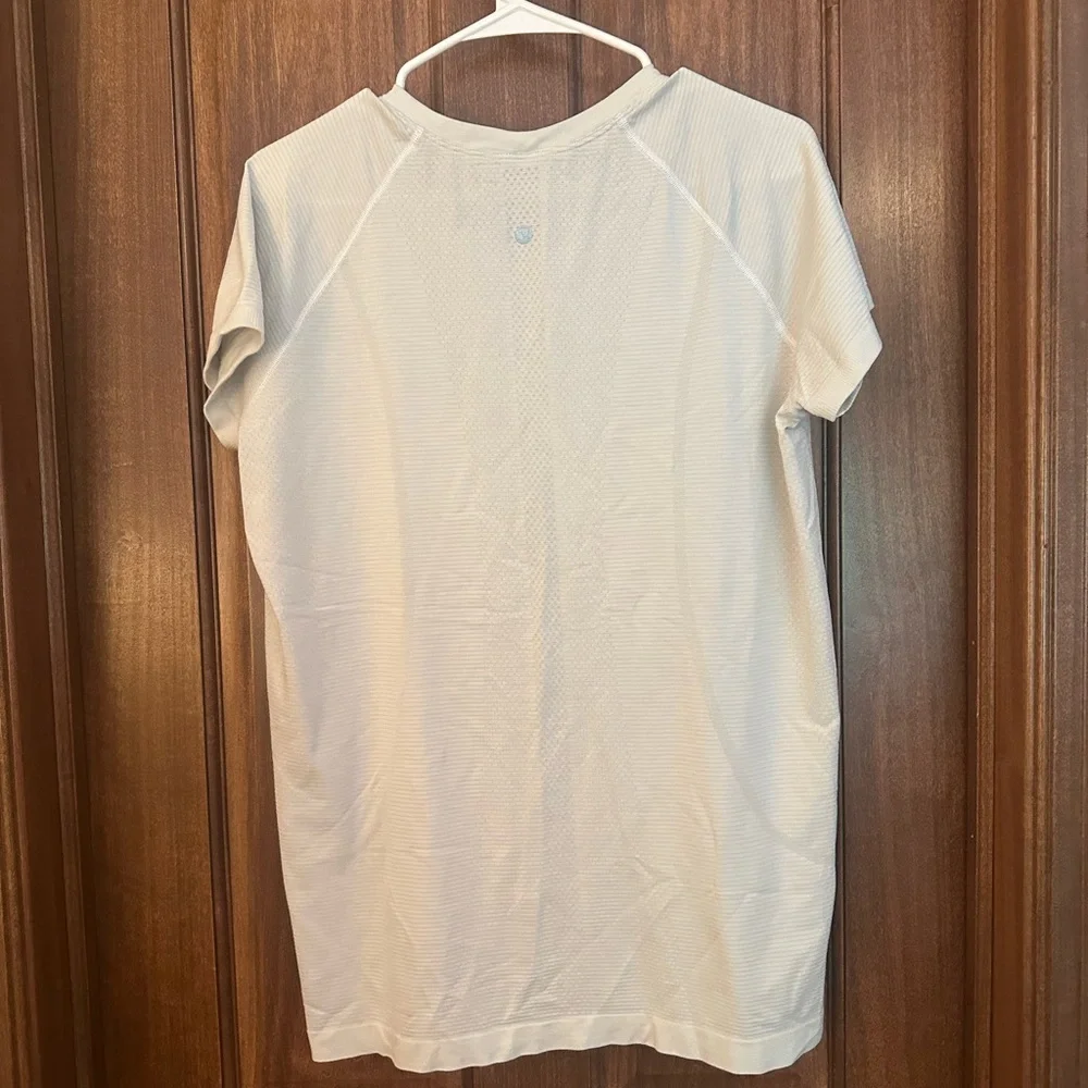 Lululemon swiftly waist length short sleeve top white - Picture 1 of 3